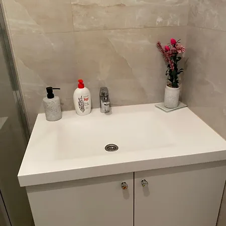 Riki Apartment