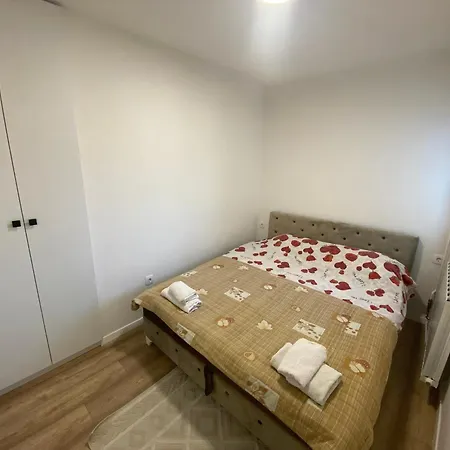 Riki Apartment *